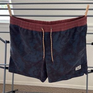 Howler Brothers Boardshorts size L
